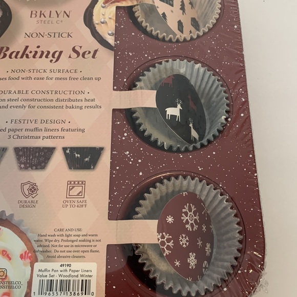 BKLYN Steel Co. Non-Stick Festive Baking Set with 72 Paper liners - Picture 5 of 6